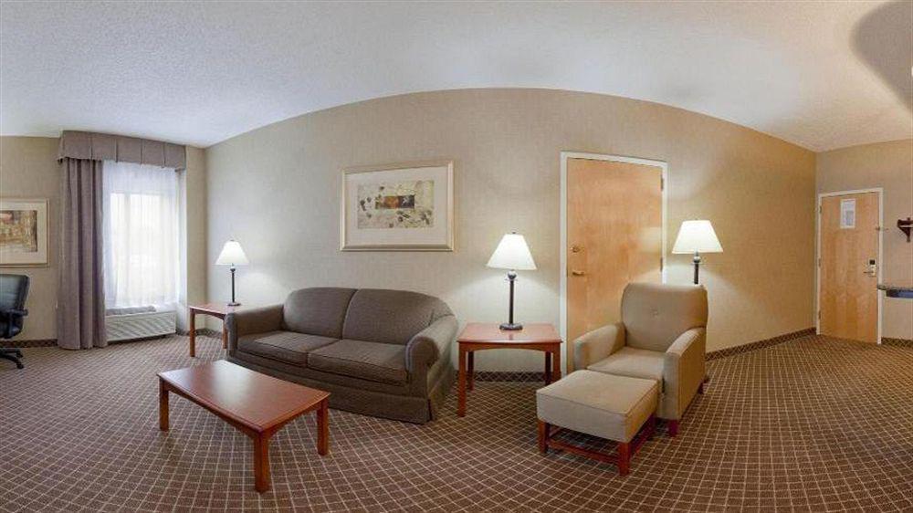 Holiday Inn Express Hotel & Suites Cedar Rapids I-380 At 33Rd Avenue, An Ihg Hotel Kültér fotó