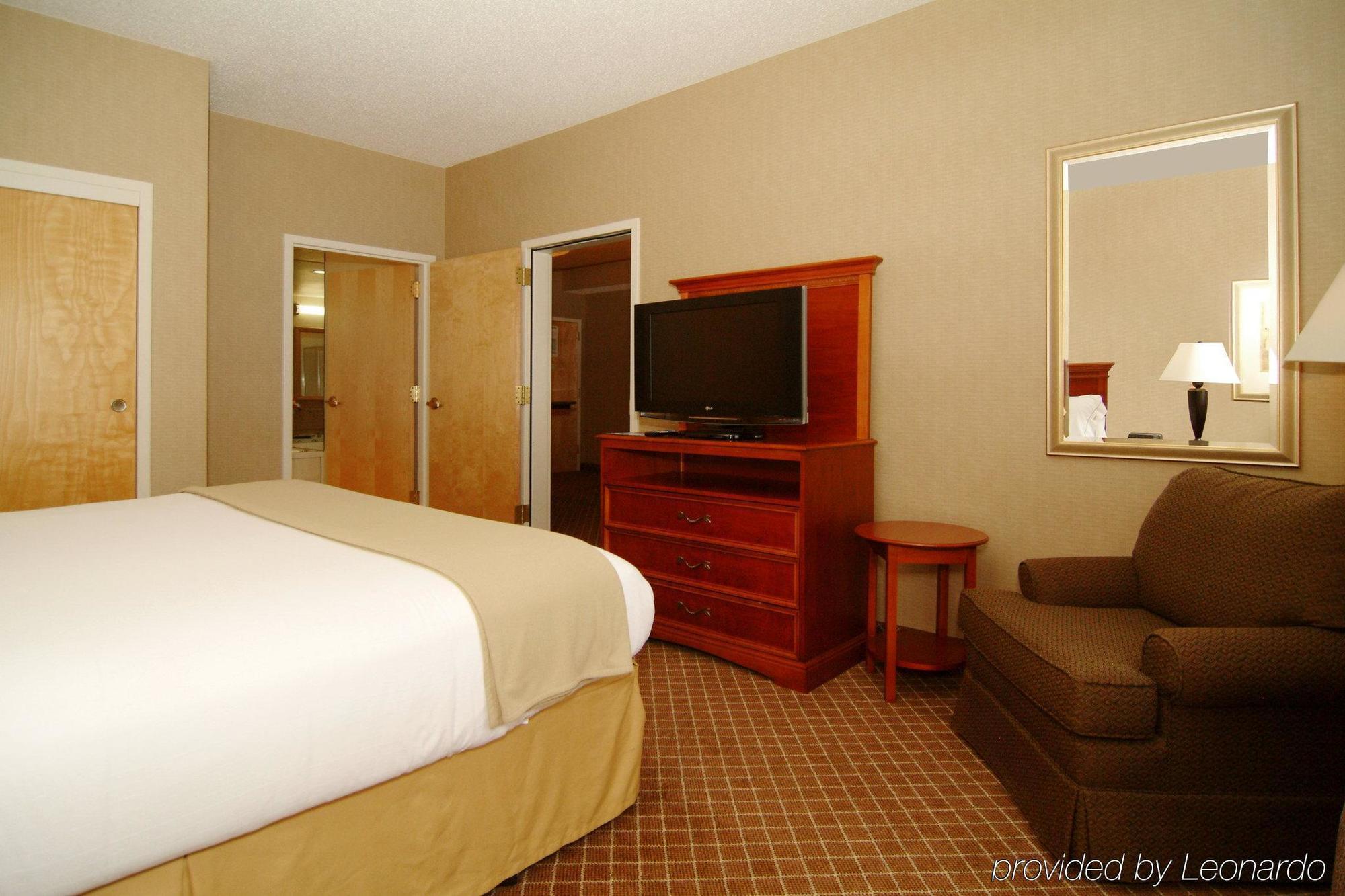 Holiday Inn Express Hotel & Suites Cedar Rapids I-380 At 33Rd Avenue, An Ihg Hotel Szoba fotó