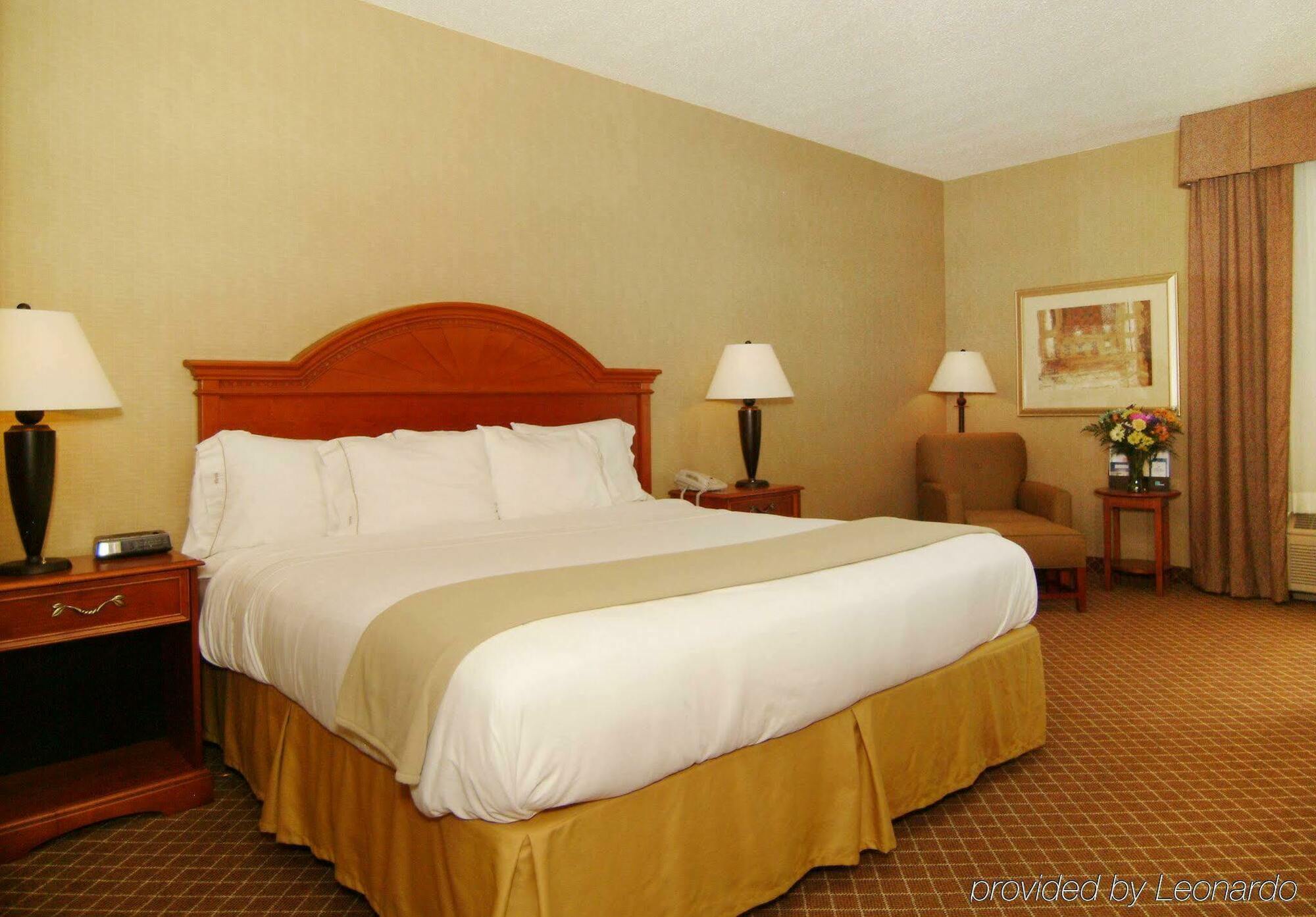 Holiday Inn Express Hotel & Suites Cedar Rapids I-380 At 33Rd Avenue, An Ihg Hotel Kültér fotó